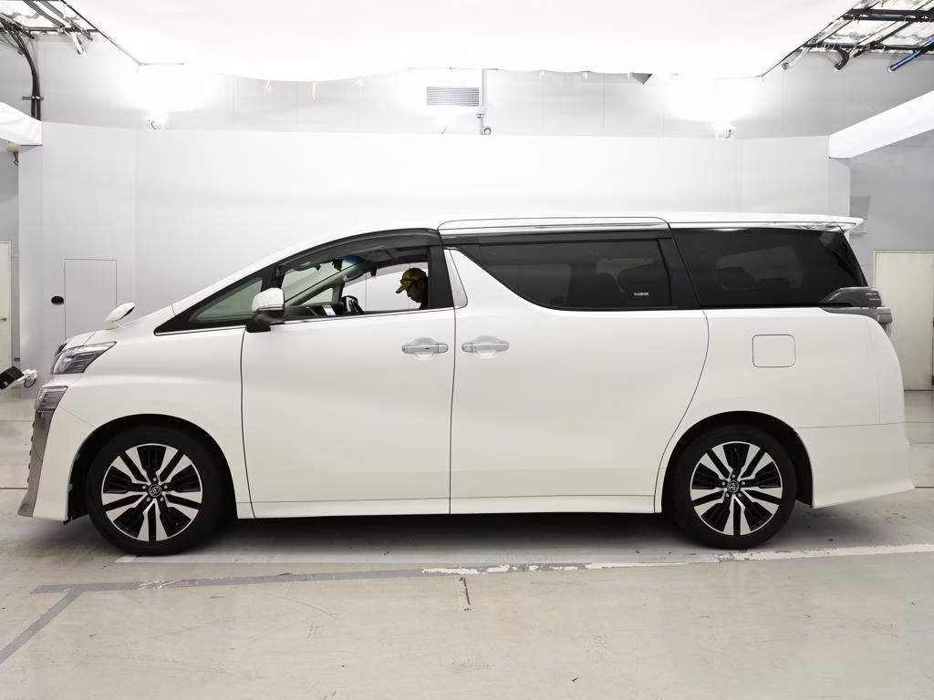 TOYOTA VELLFIRE