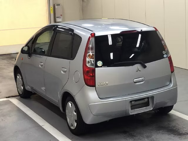 MITSUBISHI COLT