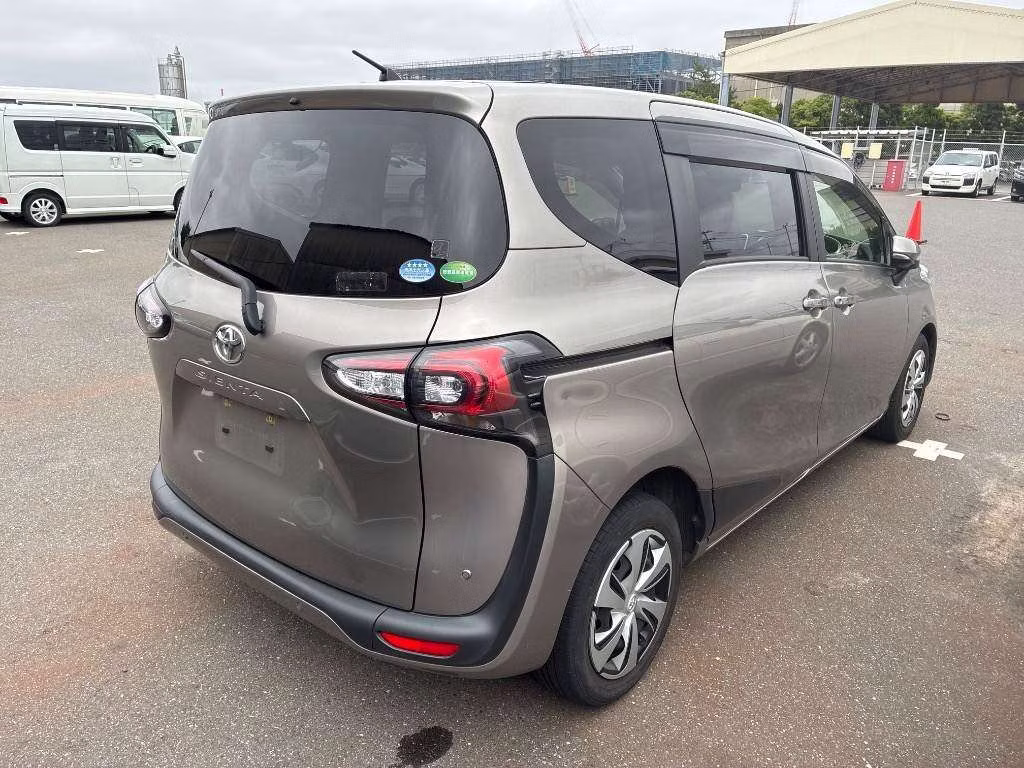TOYOTA SIENTA