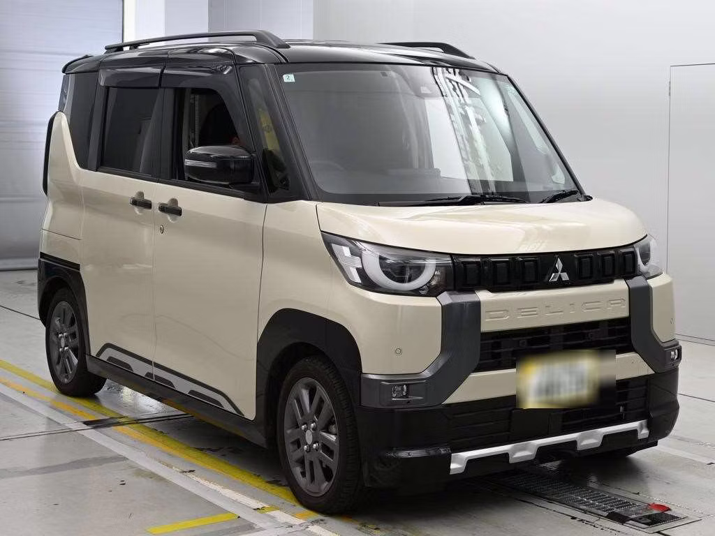 MITSUBISHI DELICA MINI