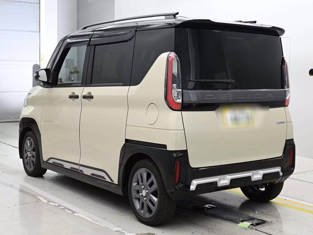 MITSUBISHI DELICA MINI