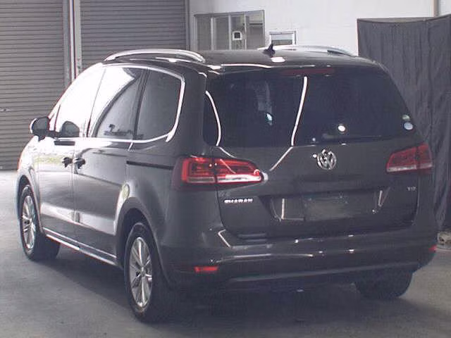 VOLKSWAGEN SHARAN