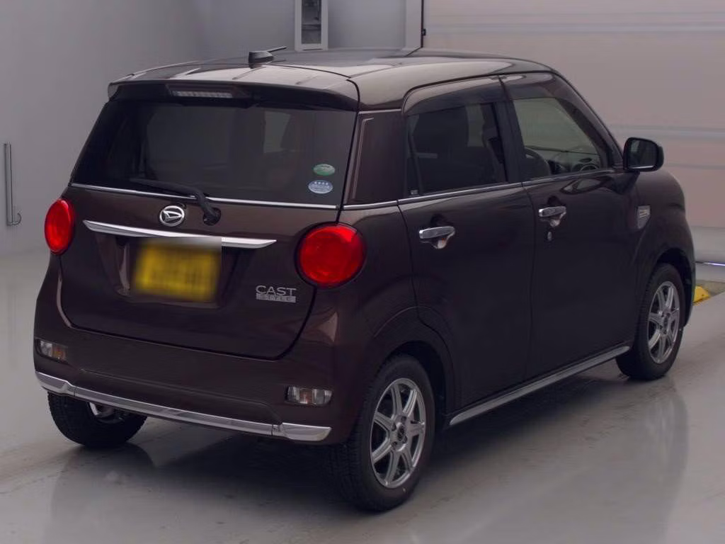 DAIHATSU CAST