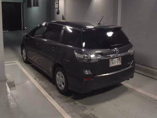 TOYOTA WISH
