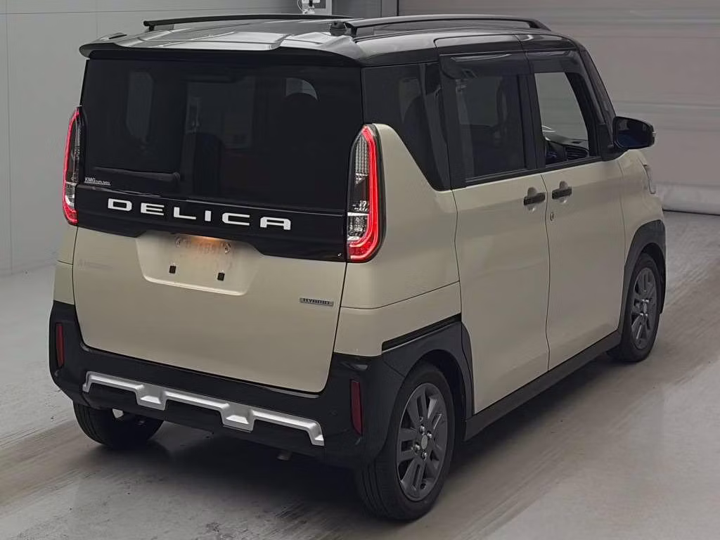MITSUBISHI DELICA MINI