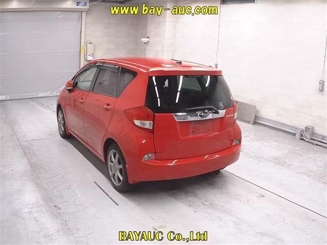 SUBARU TREZIA