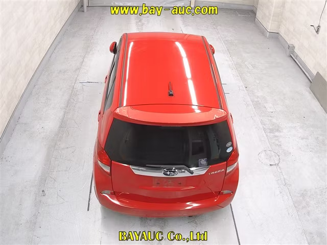SUBARU TREZIA
