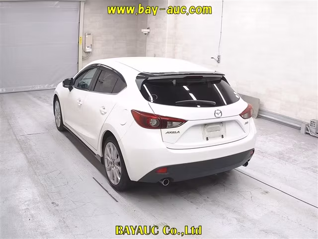 MAZDA AXELA