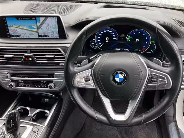 BMW 7-SERIES