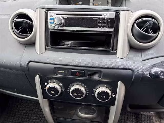 TOYOTA IST