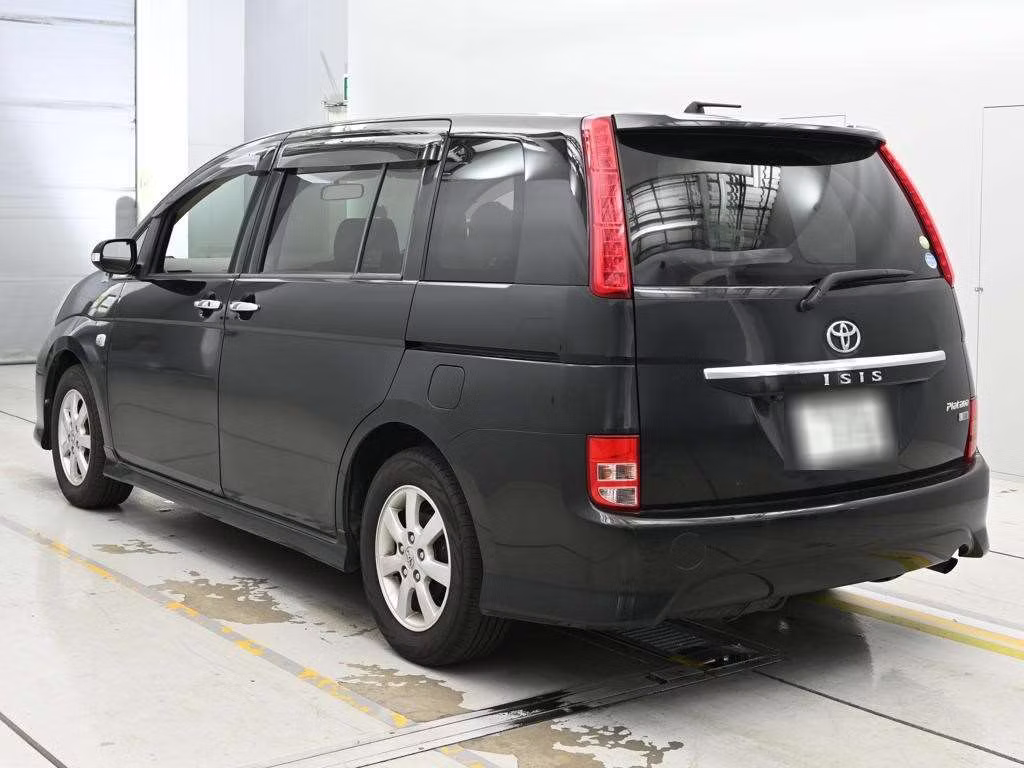 TOYOTA ISIS