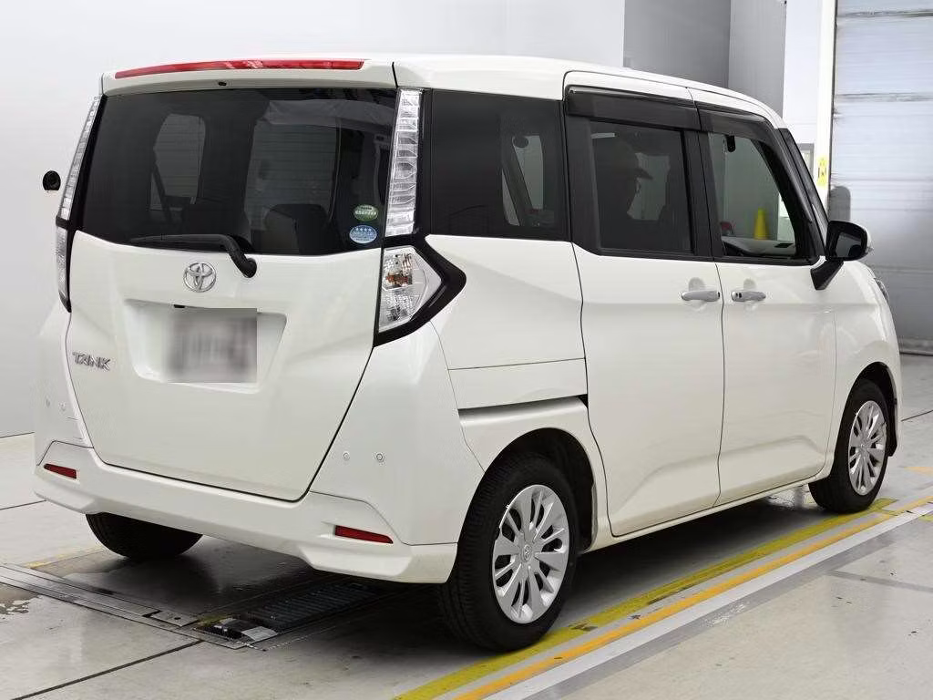TOYOTA TANK