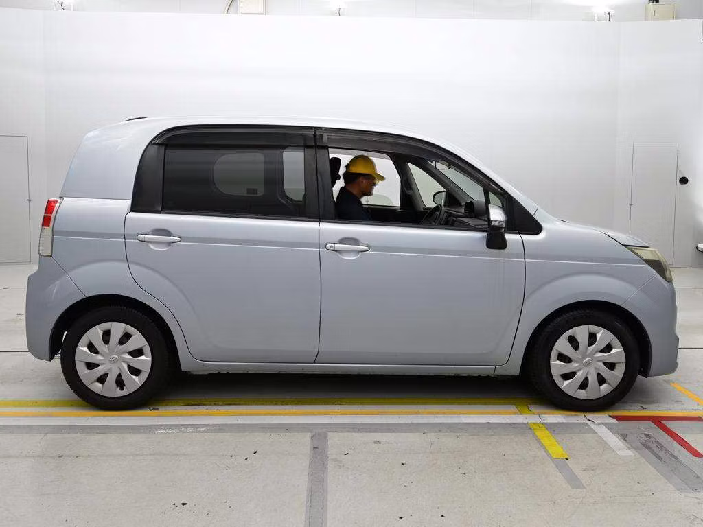 TOYOTA SPADE