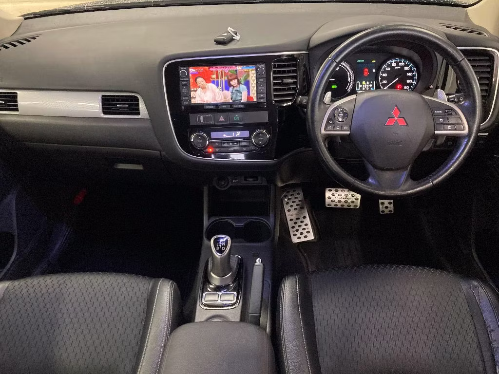 MITSUBISHI OUTLANDER
