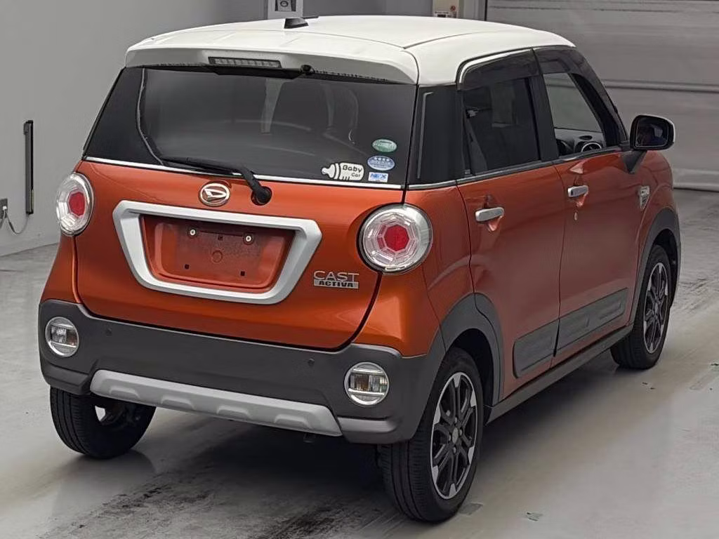 DAIHATSU CAST