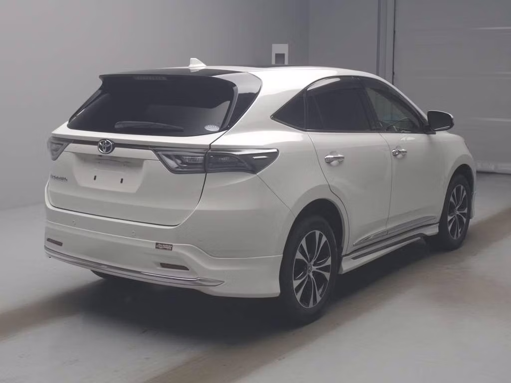 TOYOTA HARRIER