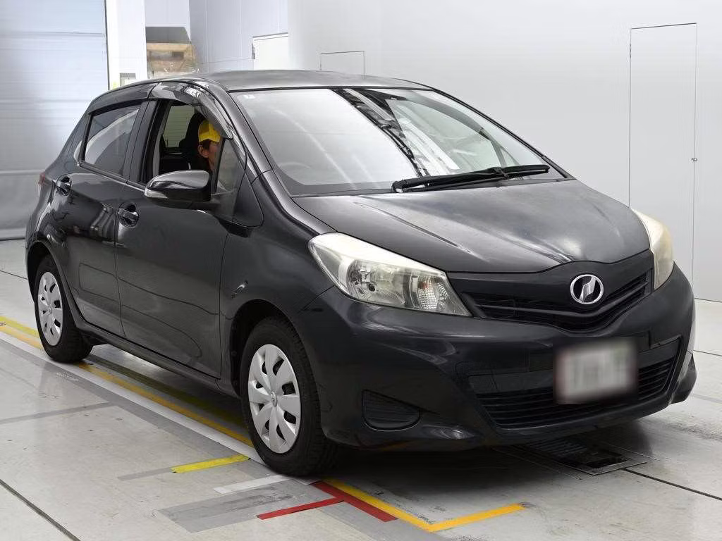TOYOTA VITZ