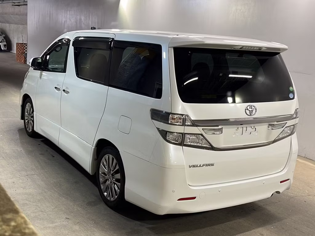 TOYOTA VELLFIRE