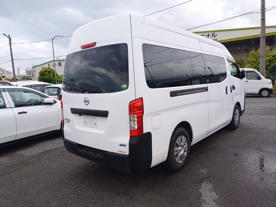 NISSAN NV350 CARAVAN