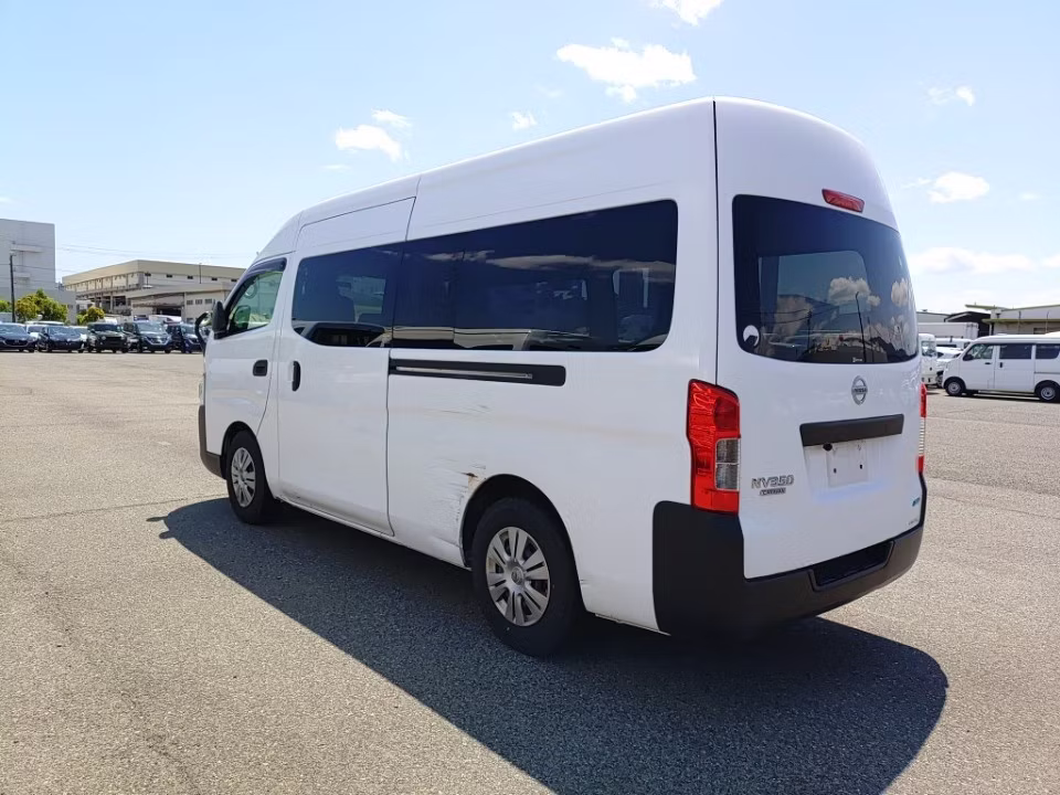 NISSAN NV350 CARAVAN