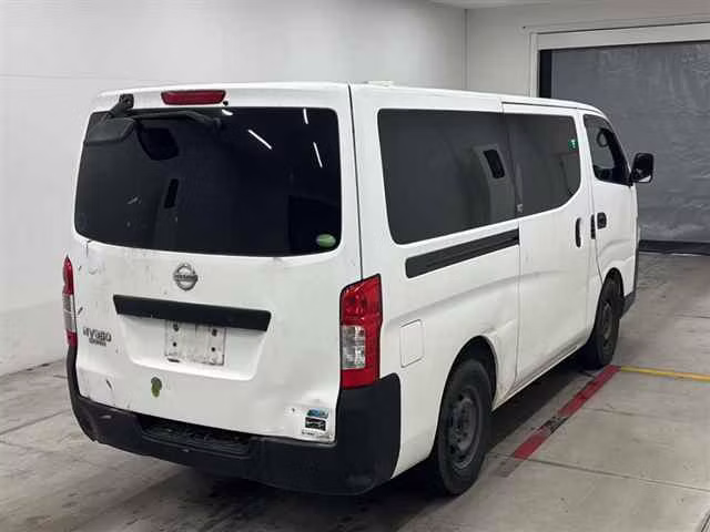NISSAN NV350 CARAVAN