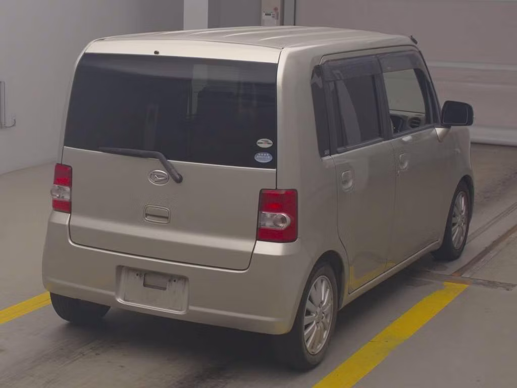 DAIHATSU MOVE CONTE