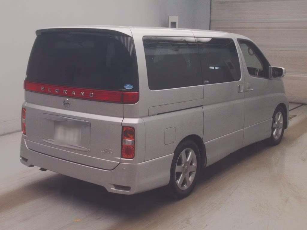 NISSAN ELGRAND