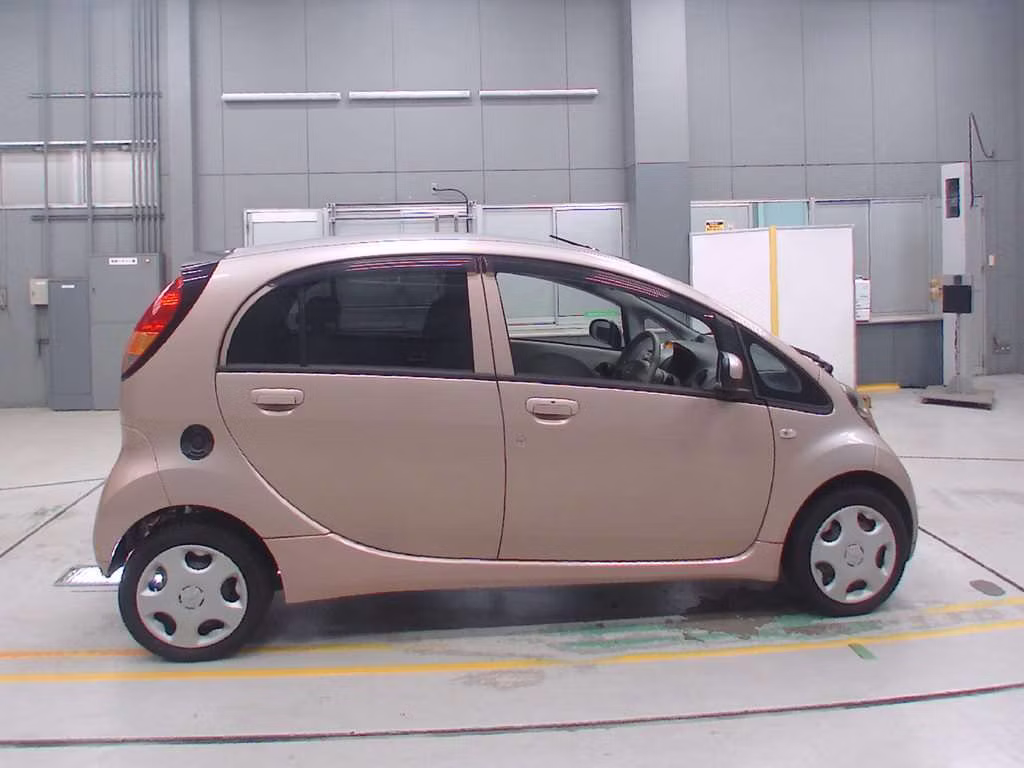 MITSUBISHI I