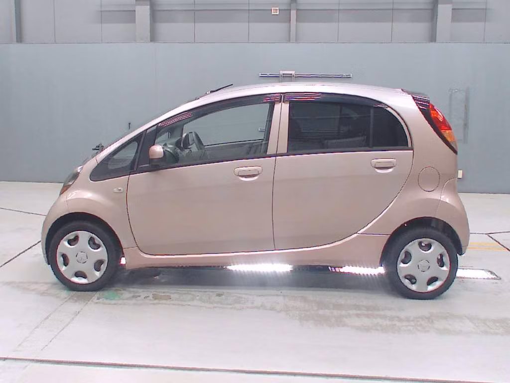 MITSUBISHI I