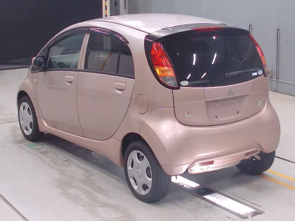 MITSUBISHI I