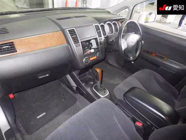 NISSAN TIIDA LATIO