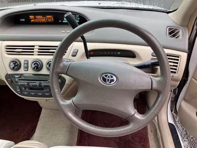 TOYOTA VISTA