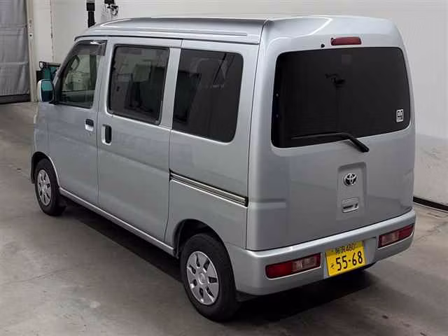 TOYOTA PIXIS VAN