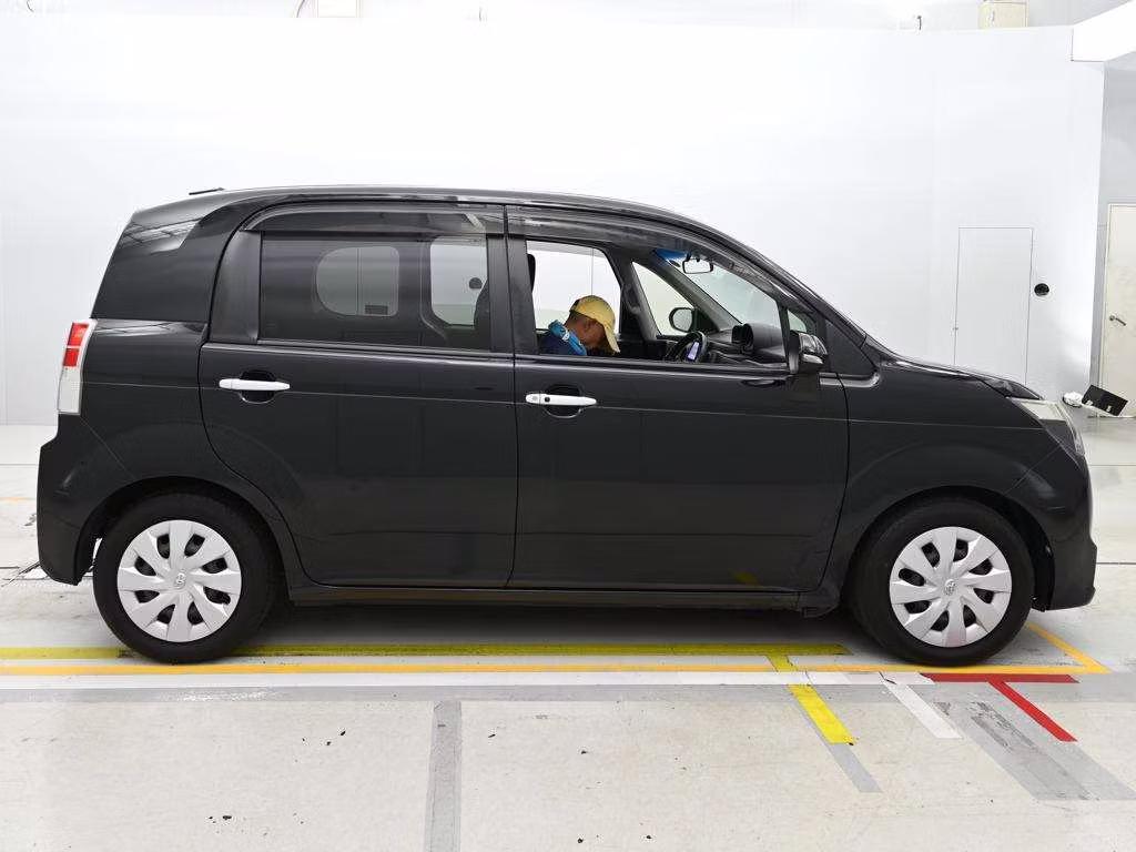 TOYOTA SPADE