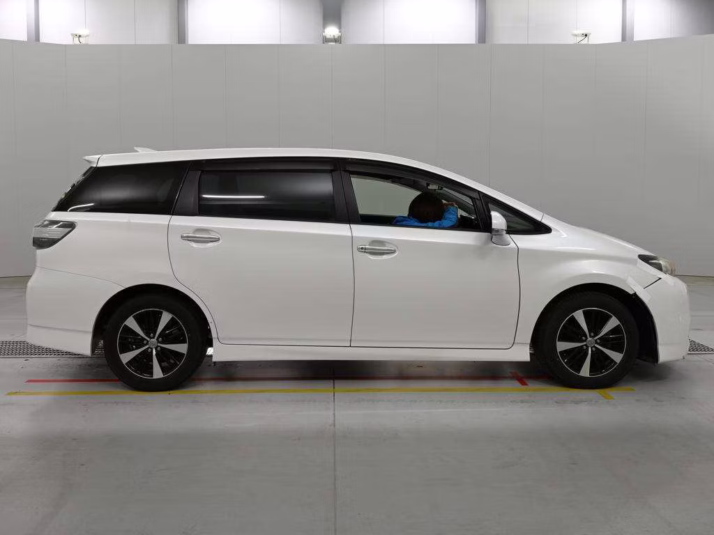 TOYOTA WISH