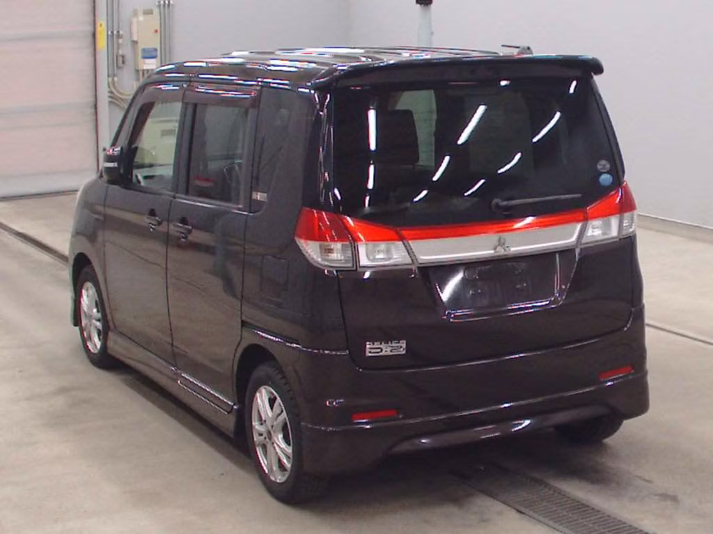 MITSUBISHI DELICA D:2