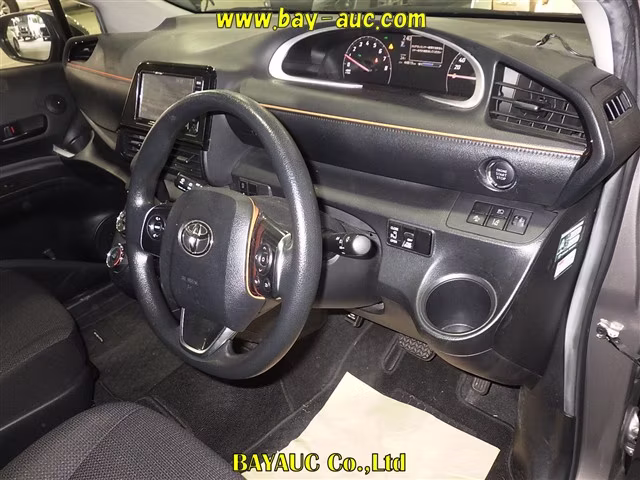 TOYOTA SIENTA