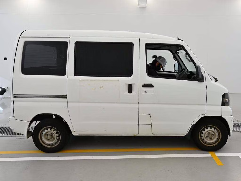 MITSUBISHI MINICAB