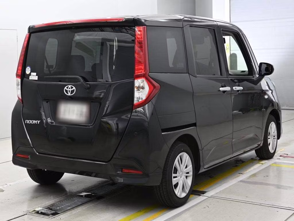 TOYOTA ROOMY