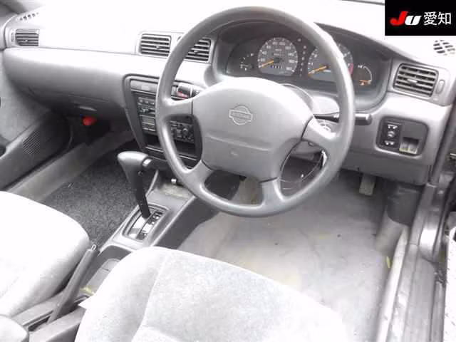 NISSAN SUNNY