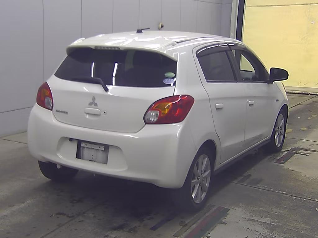 MITSUBISHI MIRAGE