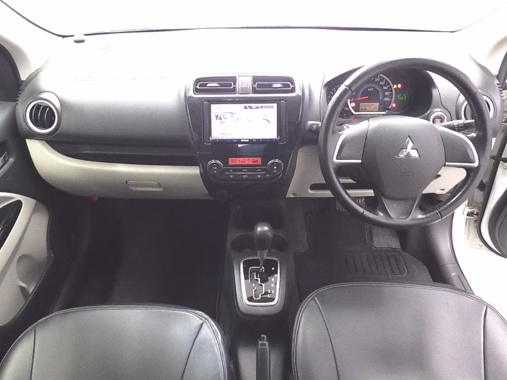 MITSUBISHI MIRAGE