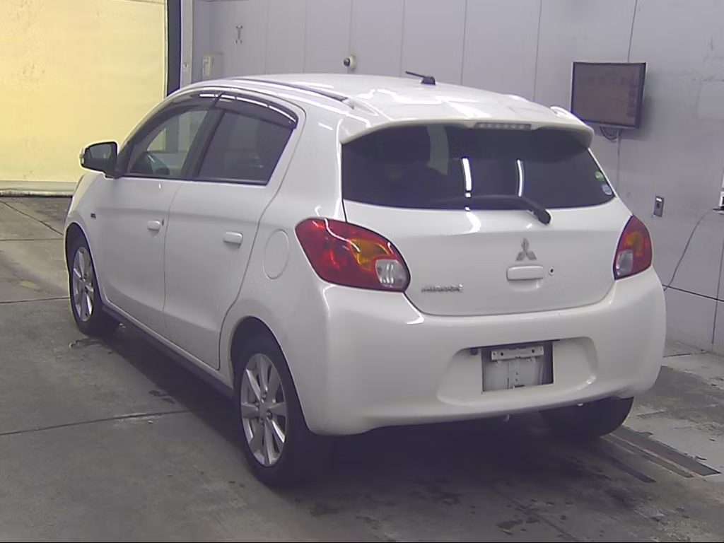 MITSUBISHI MIRAGE