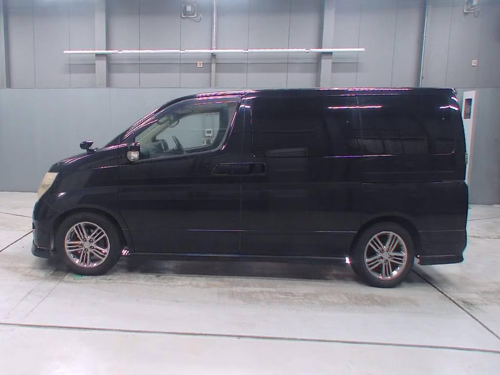 NISSAN ELGRAND