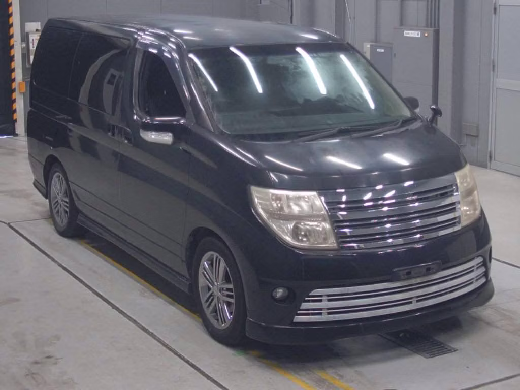 NISSAN ELGRAND