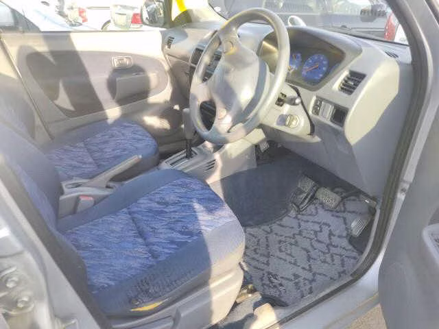DAIHATSU TERIOS KID