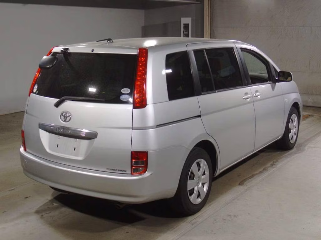 TOYOTA ISIS