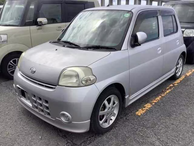 DAIHATSU ESSE