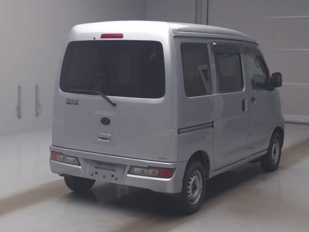 TOYOTA PIXIS VAN