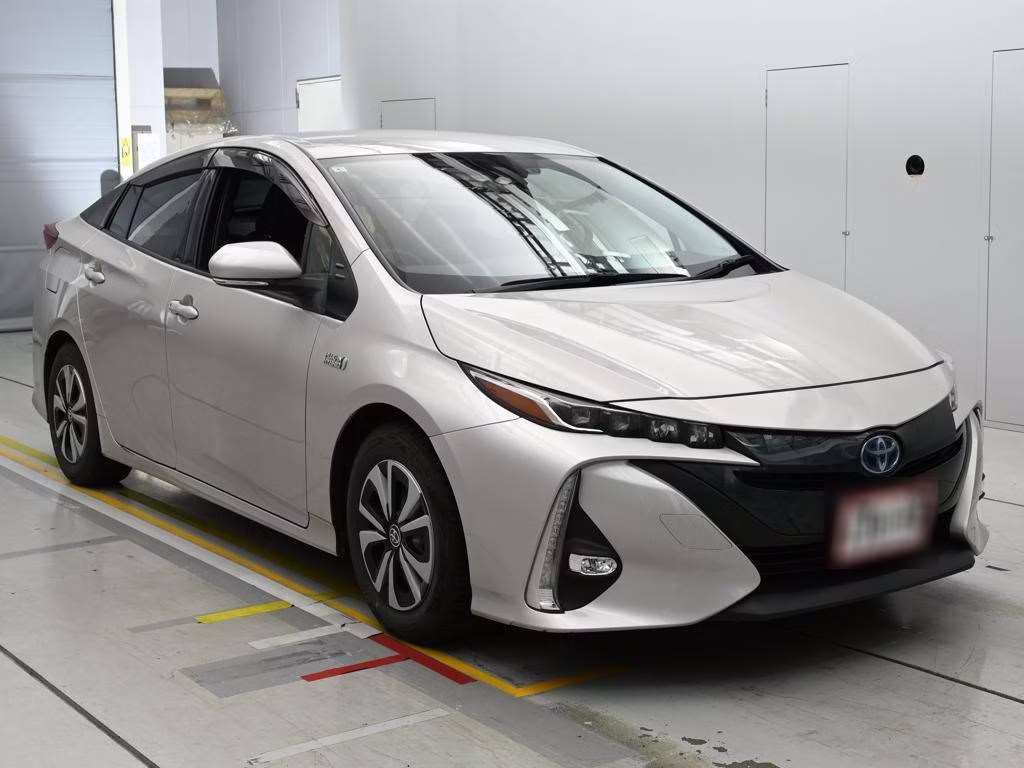 TOYOTA PRIUS PHV